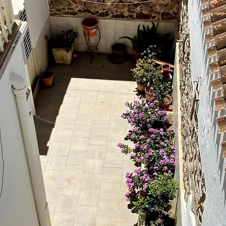 Il Maestralino, With Courtyard Prázdninový dům