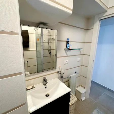 بيت للعطل Il Maestralino, With Courtyard *