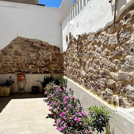 Il Maestralino, With Courtyard Calasetta